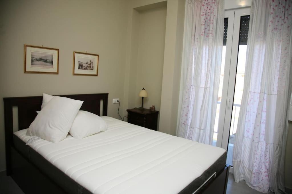 Lovely Sea Front Apartment 伊第亚 外观 照片